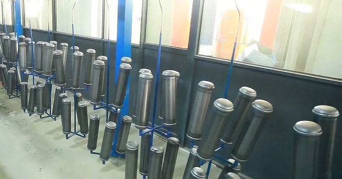 7 Quality Factors to Consider When Choosing a Nitrous Oxide Cylinder | Champion Whip