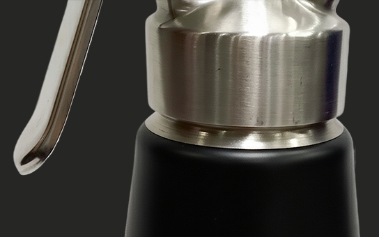 Diseño de mango ergonómico de batedor de crema de acero inoxidable para un agarre cómodo